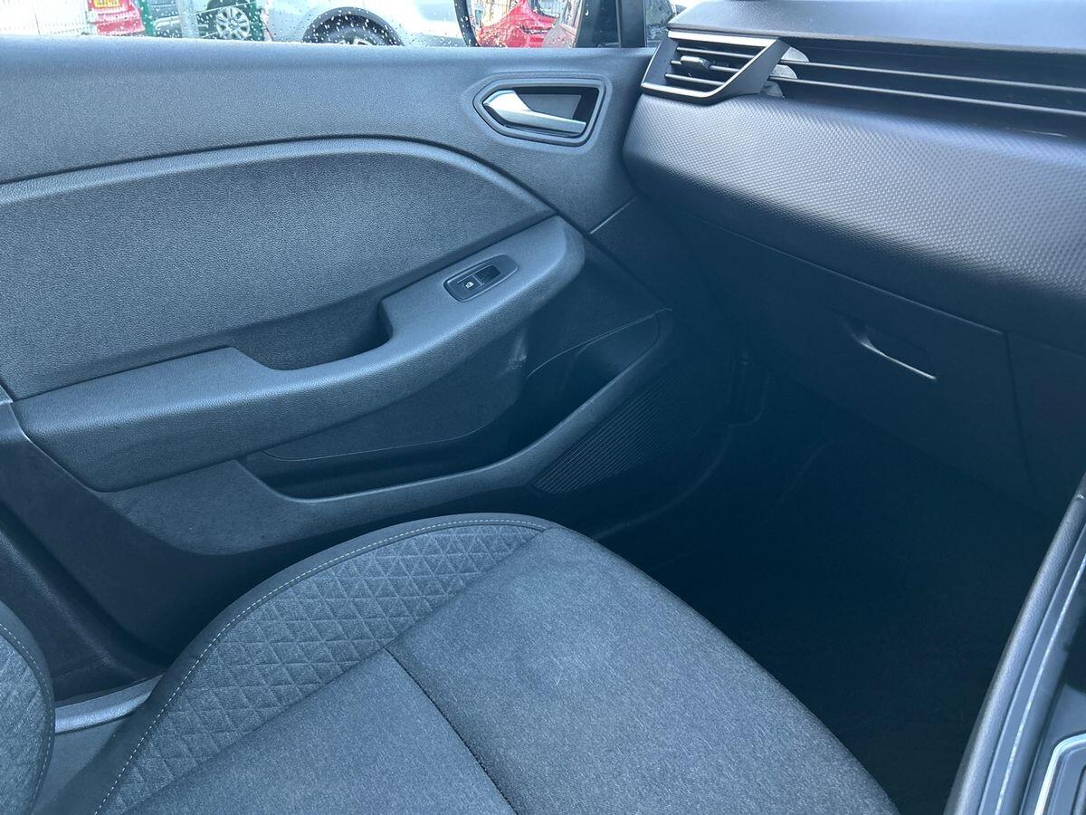 Used Renault Clio 2022 for sale - 77199378: Photo 40