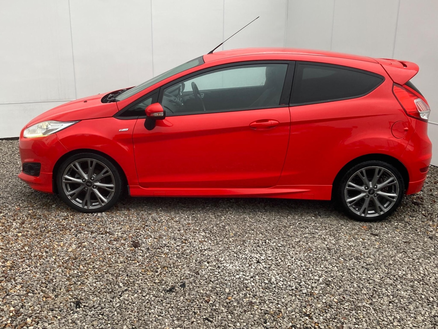 Used Ford Fiesta 2017 for sale - 77696103: Photo 19