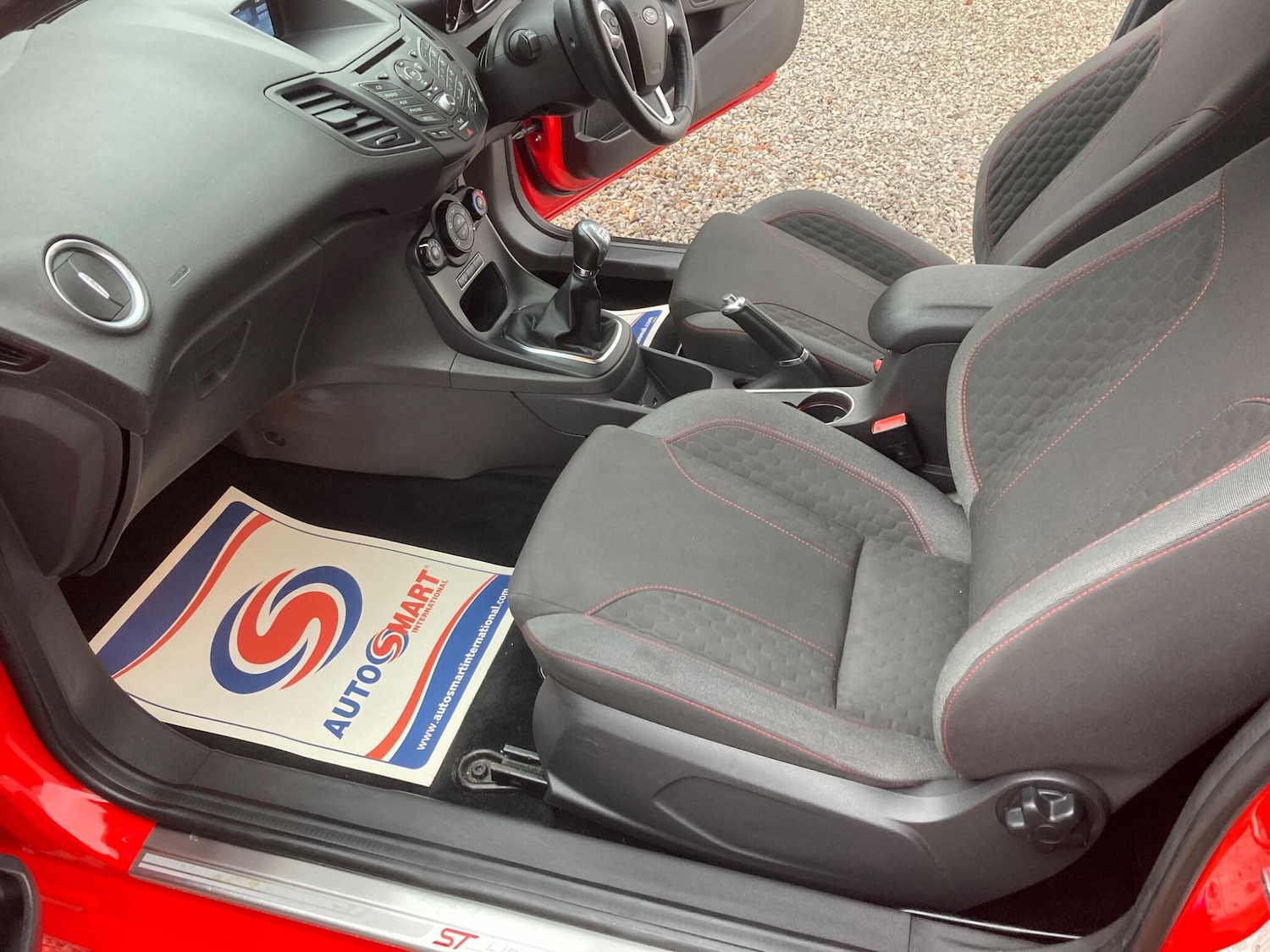 Used Ford Fiesta 2017 for sale - 77696103: Photo 2