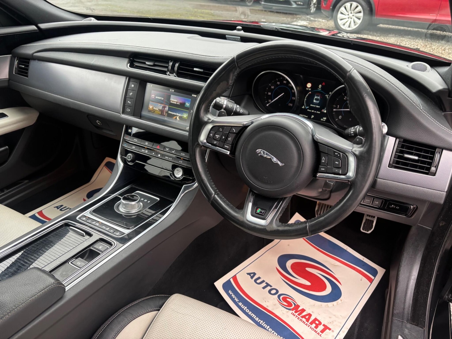 Used Jaguar XF 2016 for sale - 77216234: Photo 8