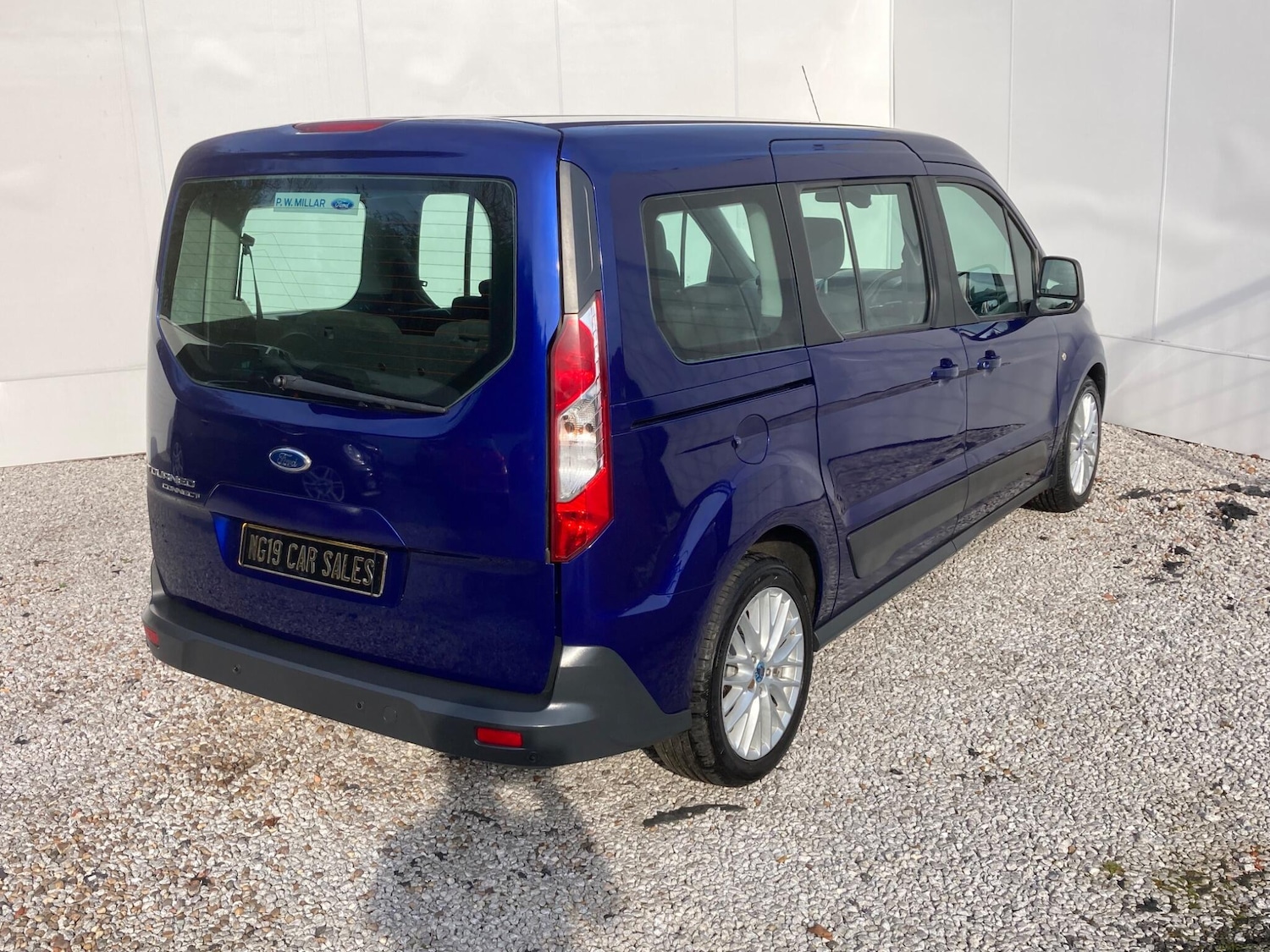 Used Ford Grand Tourneo Connect 2015 for sale - 76953088: Photo 3