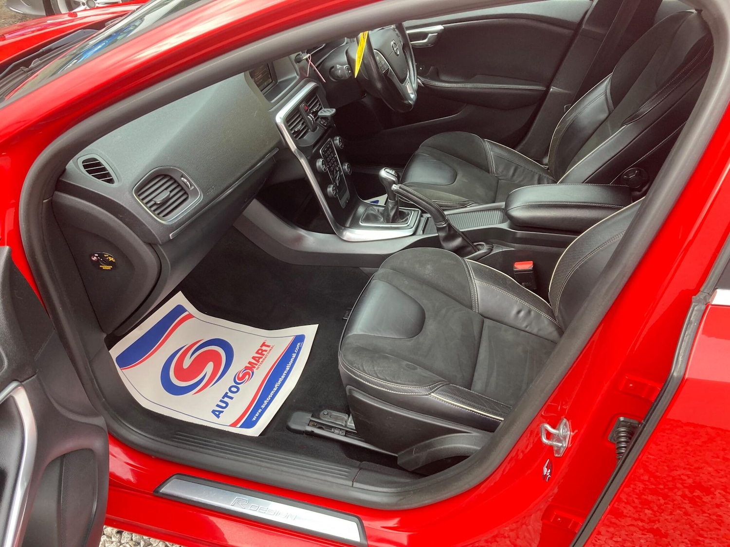 Used Volvo V40 2017 for sale - 76993379: Photo 12