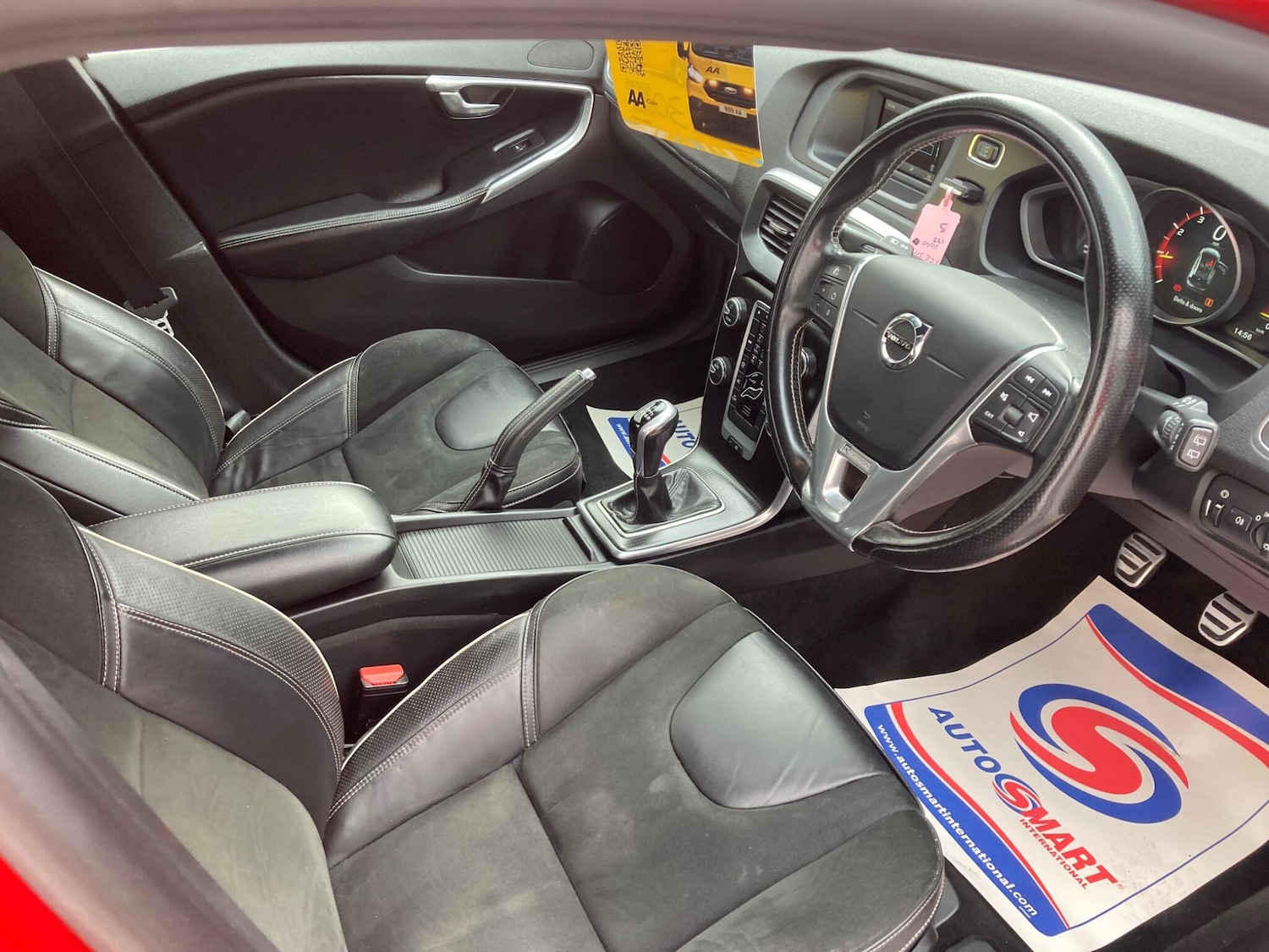 Used Volvo V40 2017 for sale - 76993379: Photo 17