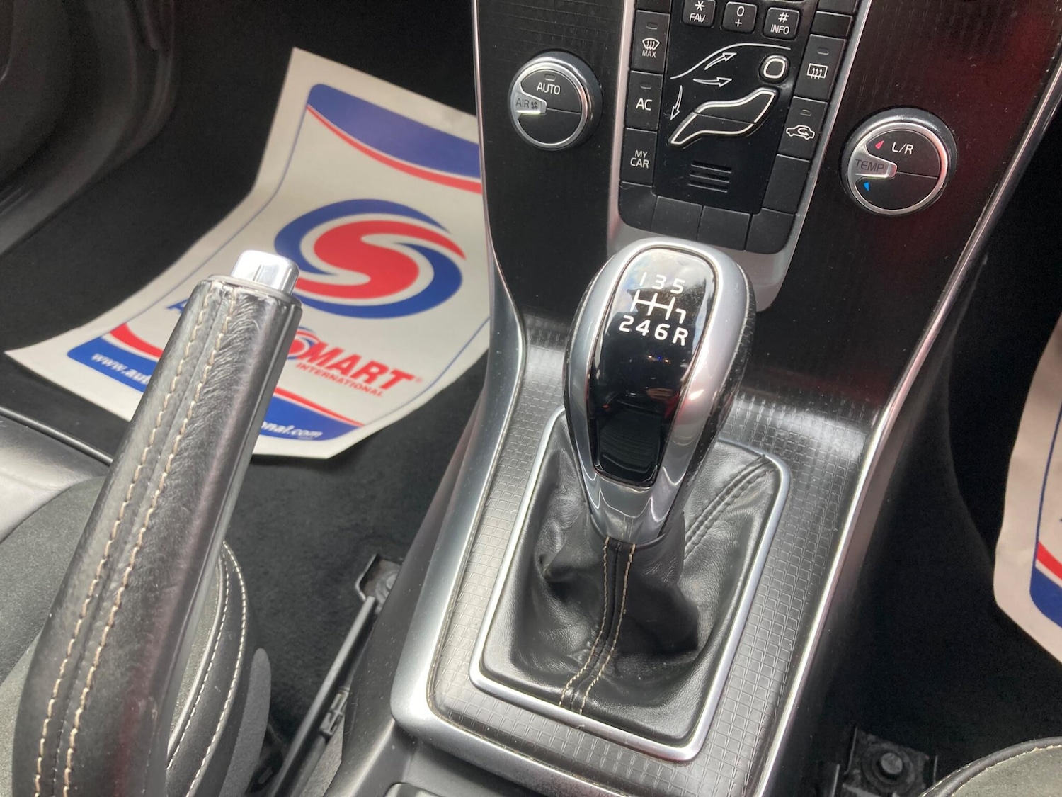 Used Volvo V40 2017 for sale - 76993379: Photo 19