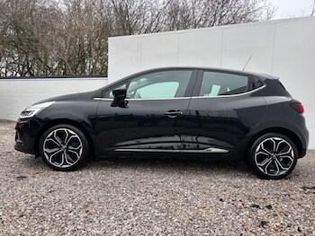 Used Renault Clio 2018 for sale - 76918654: Photo