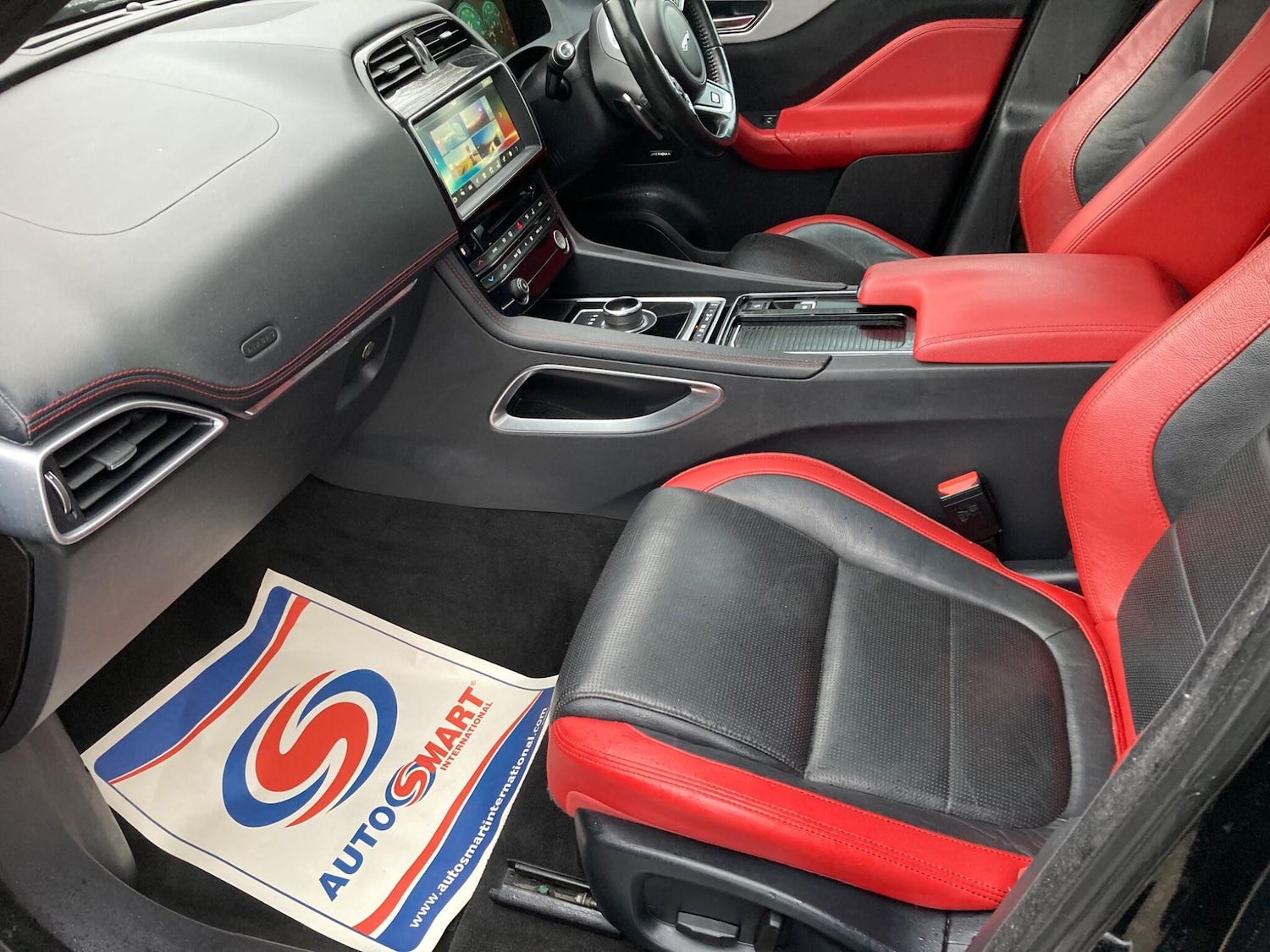 Used Jaguar F-Pace 2017 for sale - 77455819: Photo 4