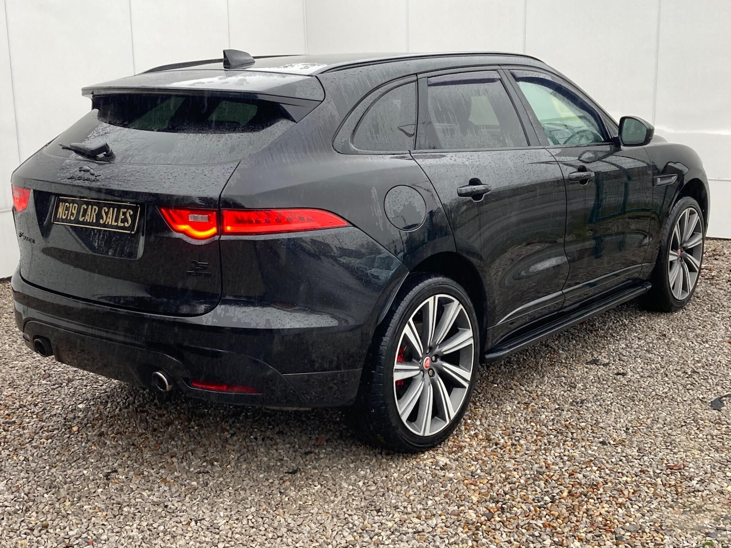 Used Jaguar F-Pace 2017 for sale - 77455819: Photo 5