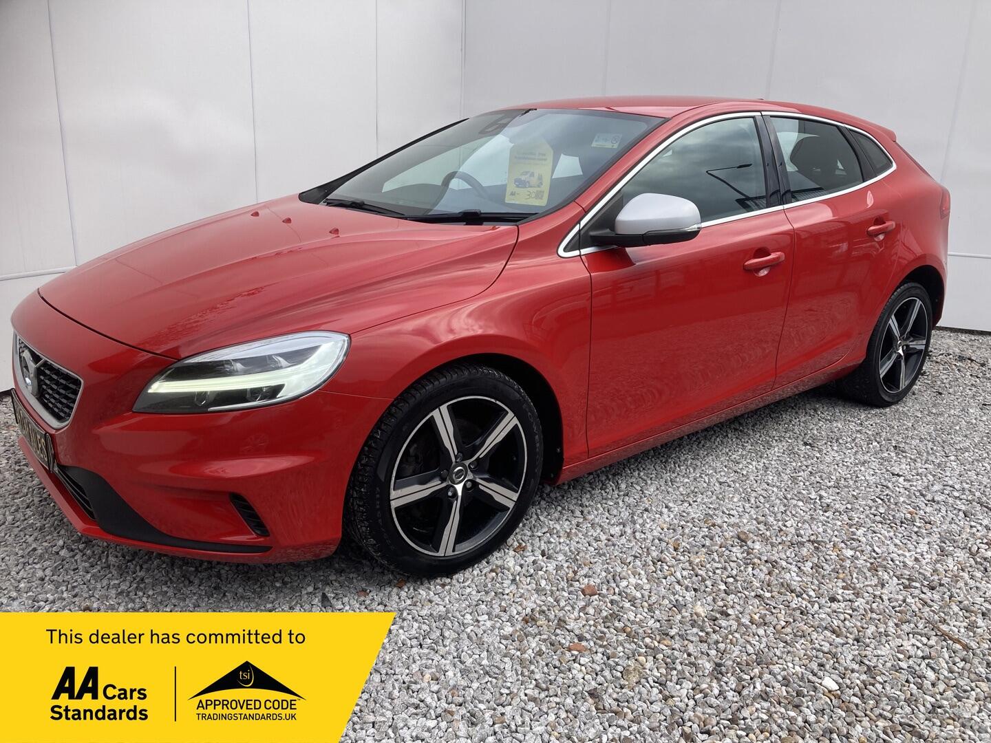 Used Volvo V40 2017 for sale - 76584661: Photo 1