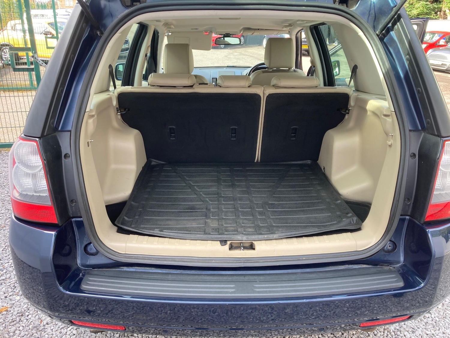 Used Land Rover Freelander 2011 for sale - 77174604: Photo 26