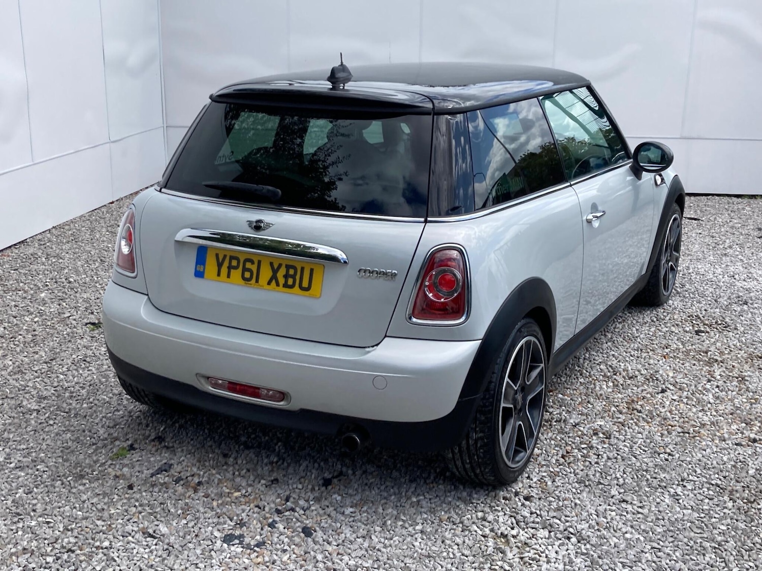 Used MINI Hatch 2011 for sale - 76584843: Photo 2