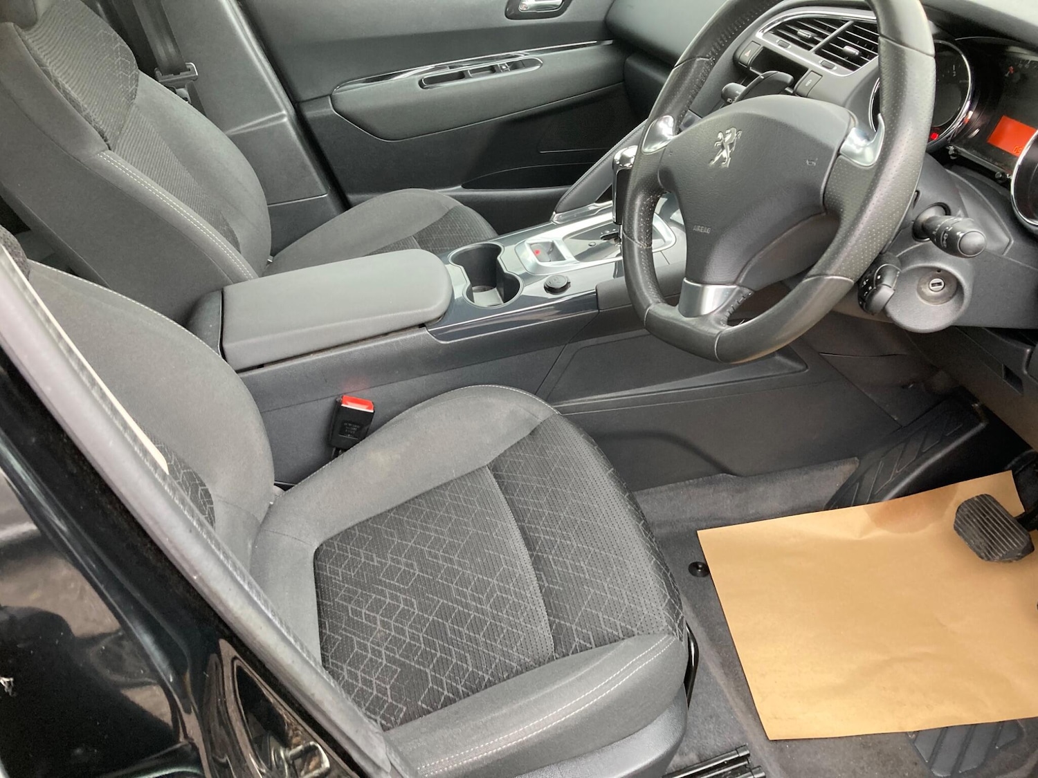 Used Peugeot 3008 2014 for sale - 76646103: Photo 8