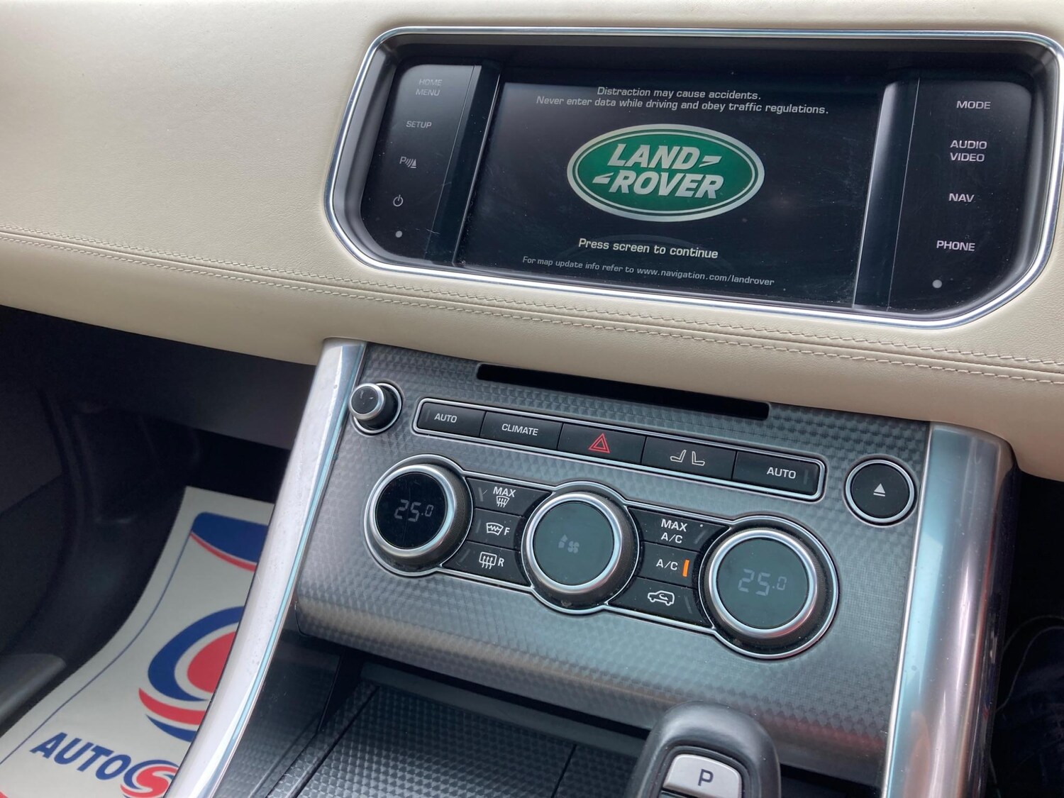 Used Land Rover Range Rover Sport 2015 for sale - 76584235: Photo 11