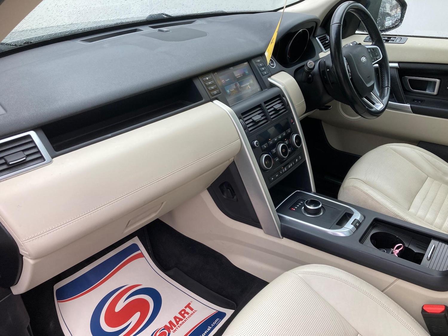 Used Land Rover Discovery Sport 2017 for sale - 77574140: Photo 6