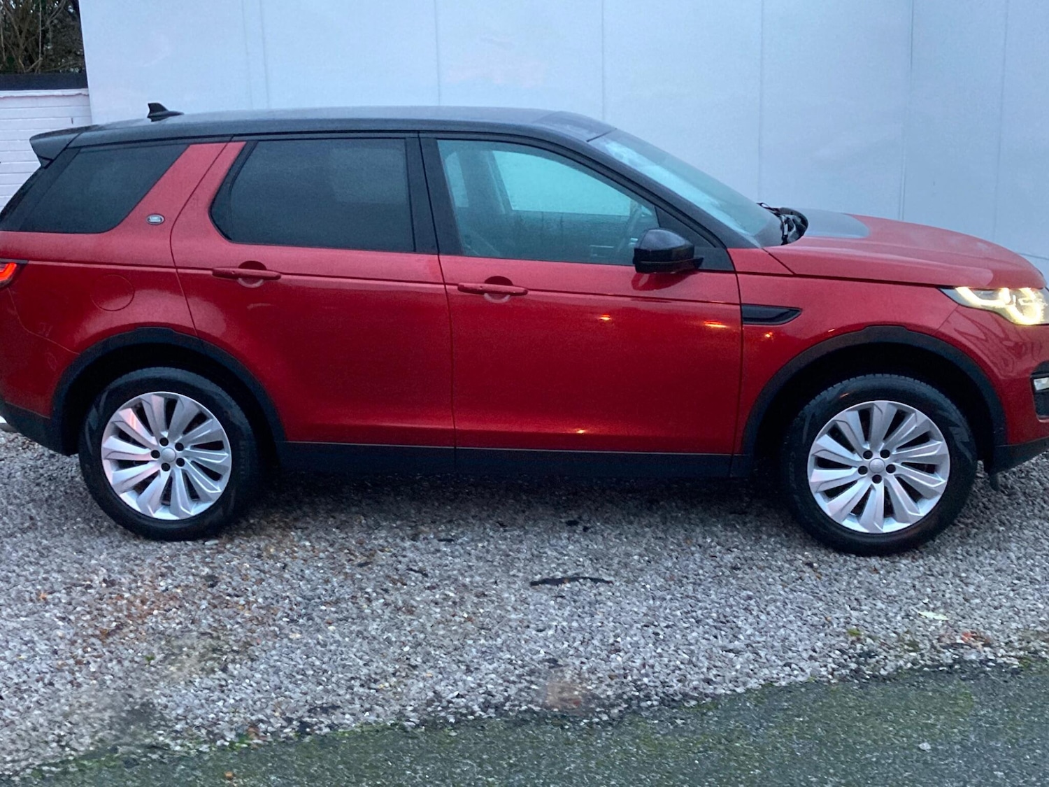 Used Land Rover Discovery Sport 2015 for sale - 76866344: Photo 11
