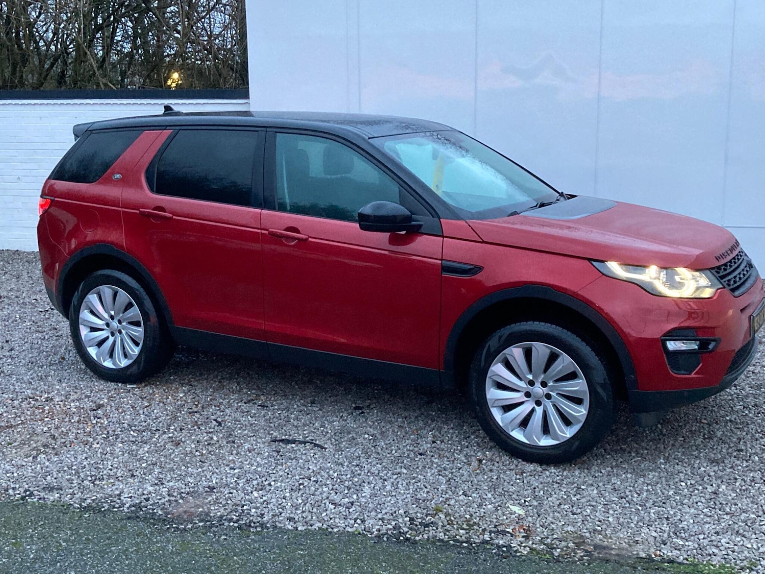 Used Land Rover Discovery Sport 2015 for sale - 76866344: Photo 16