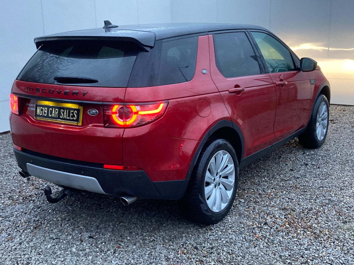 Used Land Rover Discovery Sport 2015 for sale - 76866344: Photo 2