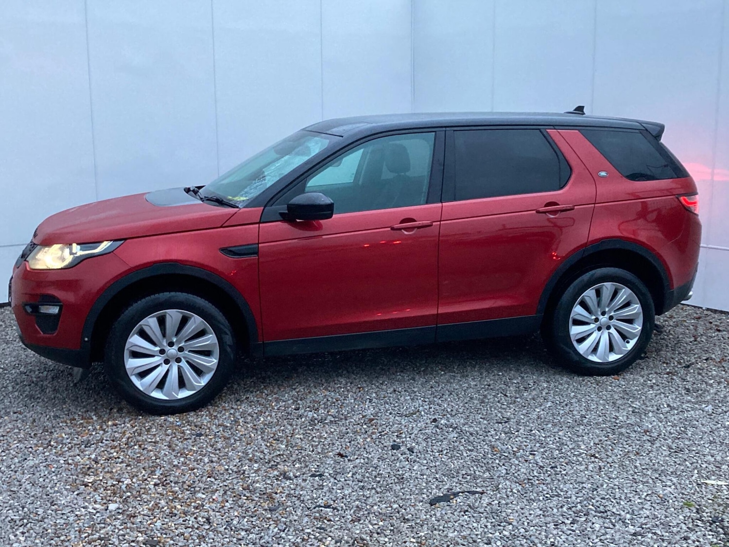 Used Land Rover Discovery Sport 2015 for sale - 76866344: Photo 20