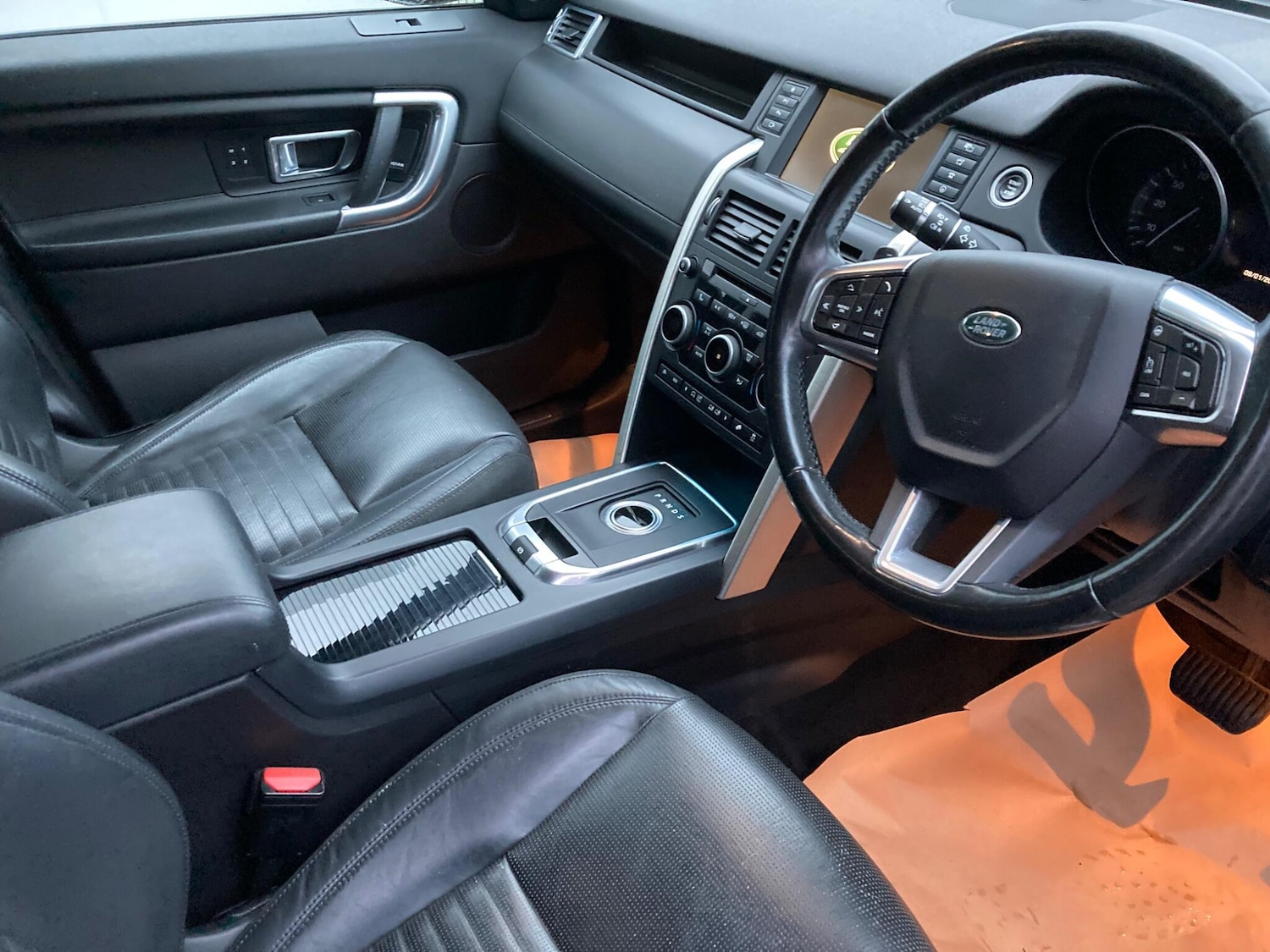 Used Land Rover Discovery Sport 2015 for sale - 76866344: Photo 30