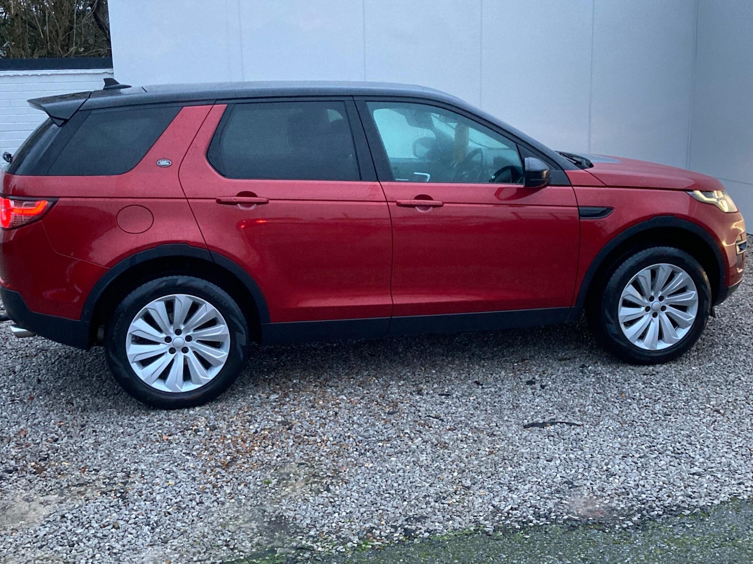 Used Land Rover Discovery Sport 2015 for sale - 76866344: Photo 6