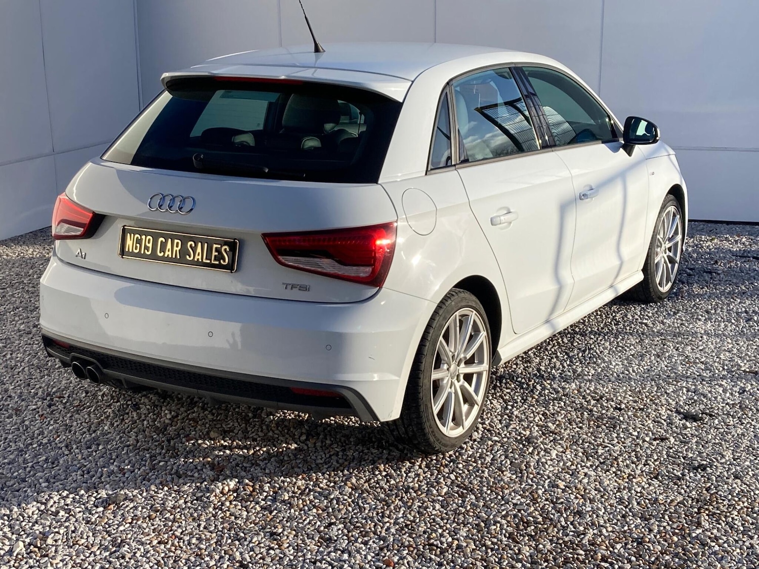 Used Audi A1 2017 for sale - 77016107: Photo 3