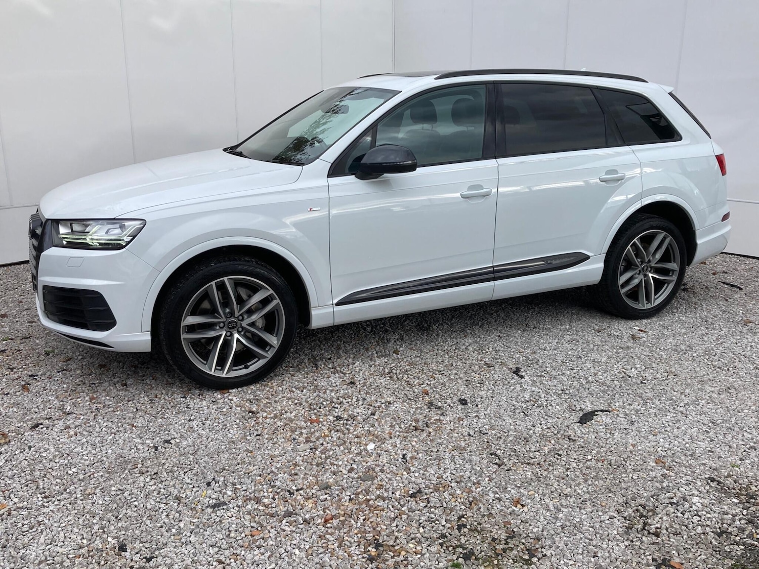 Used Audi Q7 2018 for sale - 76645537: Photo 13