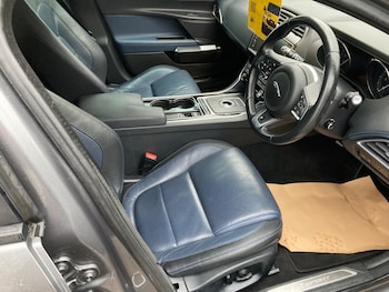 Used Jaguar XE 2015 for sale - 76752714: Photo