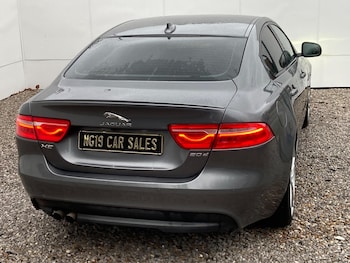 Used Jaguar XE 2015 for sale - 76752714: Photo