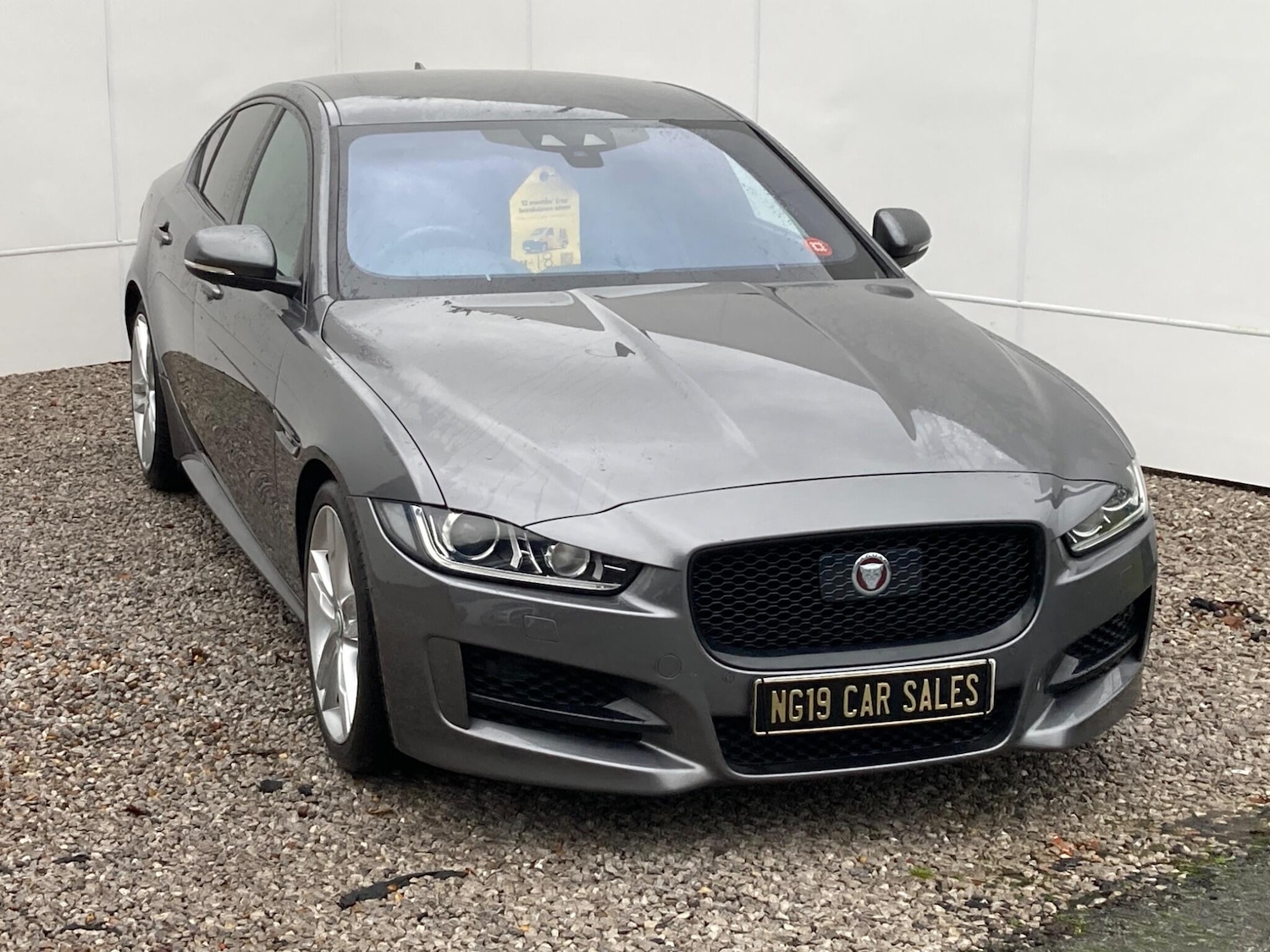 Used Jaguar XE 2015 for sale - 76752714: Photo 5