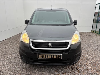 Used Peugeot Partner 2017 for sale - 77305342: Photo