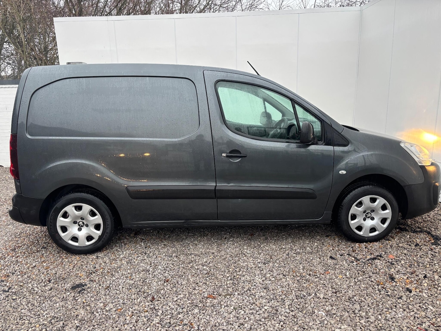 Used Peugeot Partner 2017 for sale - 77305342: Photo 7