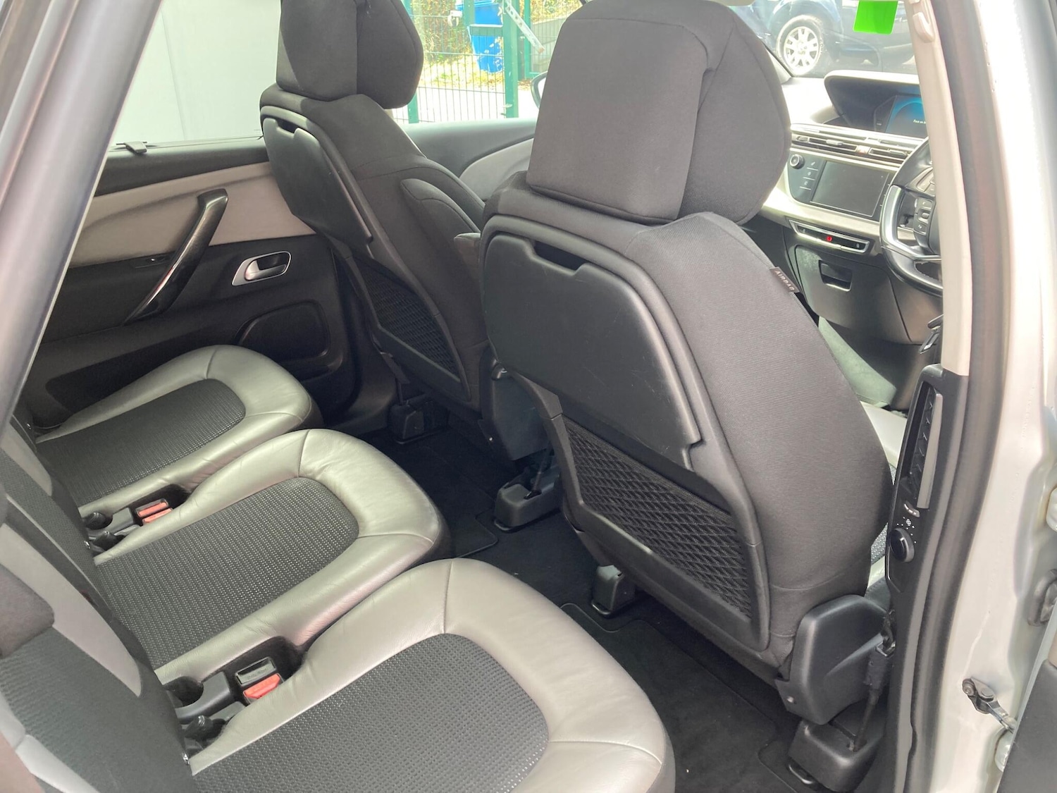 Used Citroen C4 Picasso 2016 for sale - 76644991: Photo 12