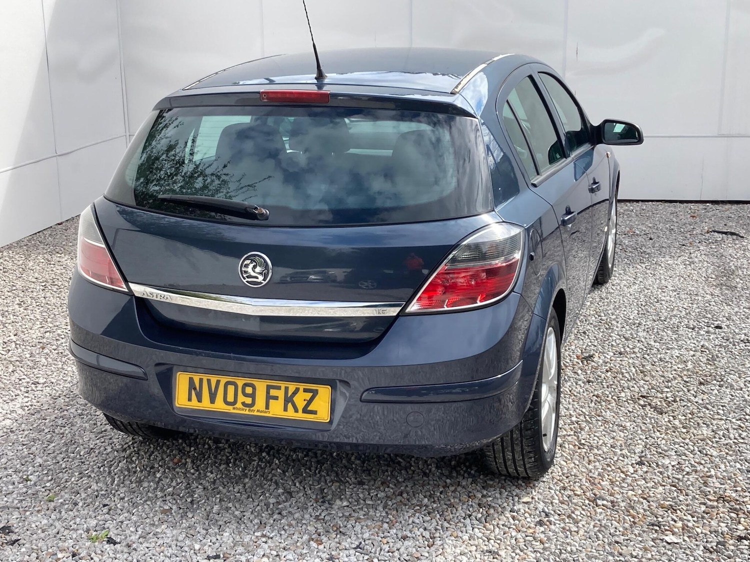 Used Vauxhall Astra 2009 for sale - 76585382: Photo 2