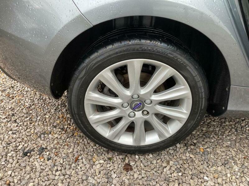 Used Volvo V40 2015 for sale - 77625449: Photo 17