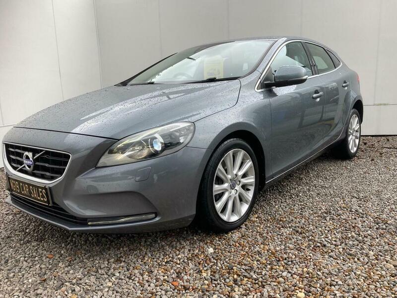 Used Volvo V40 2015 for sale - 77625449: Photo 3