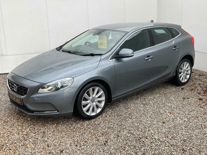 Used Volvo V40 2015 for sale - 77625449: Photo 6