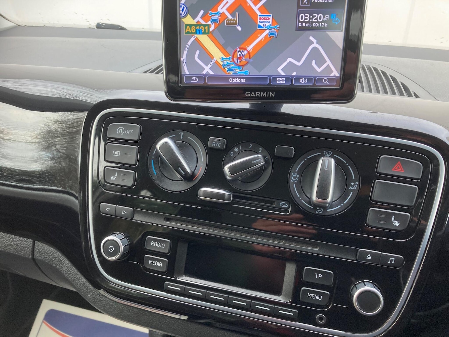 Used Volkswagen up! for sale - 77625959: Photo 2