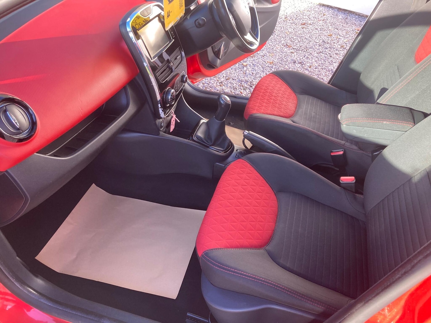 Used Renault Clio 2014 for sale - 76645075: Photo 10