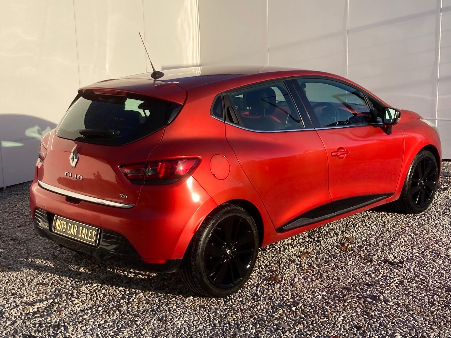 Used Renault Clio 2014 for sale - 76645075: Photo 11