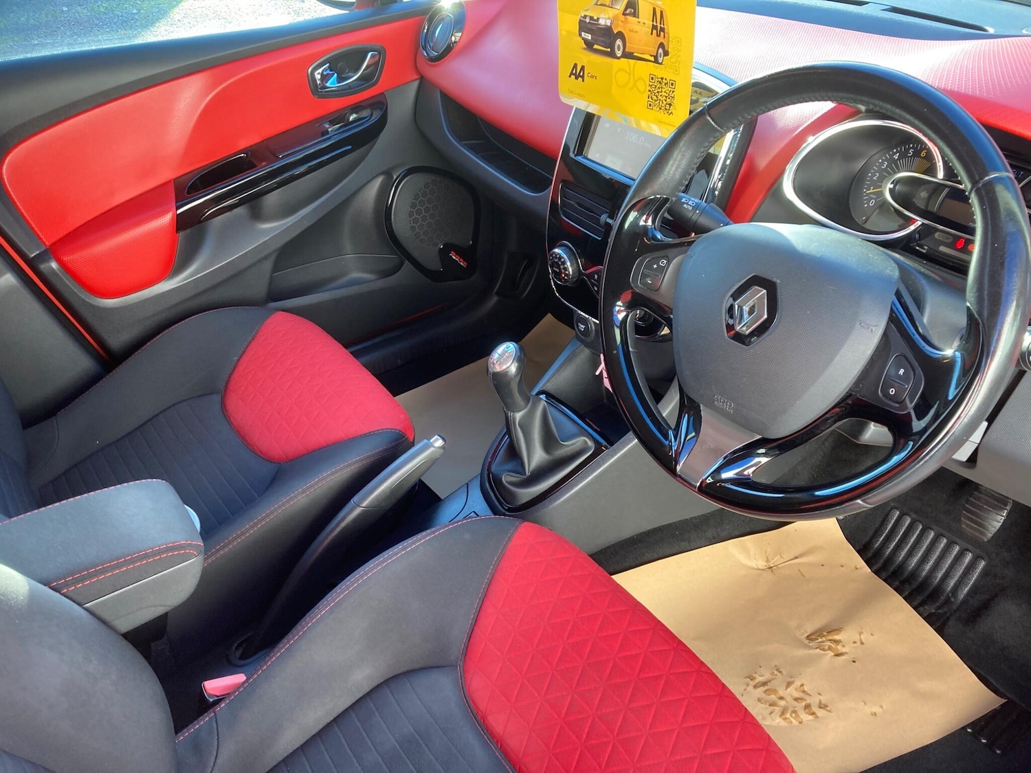 Used Renault Clio 2014 for sale - 76645075: Photo 5