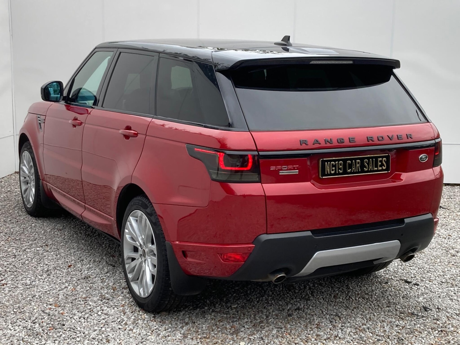 Used Land Rover Range Rover Sport 2015 for sale - 77190894: Photo 3