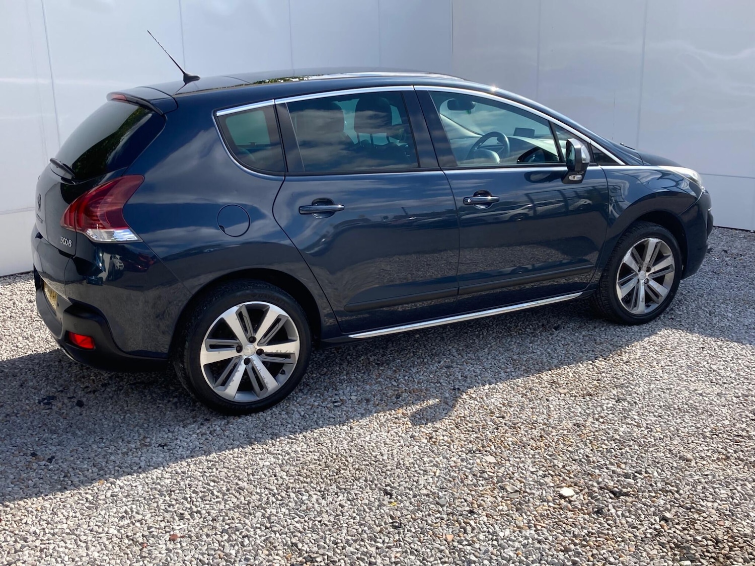 Used Peugeot 3008 2015 for sale - 76584430: Photo 2
