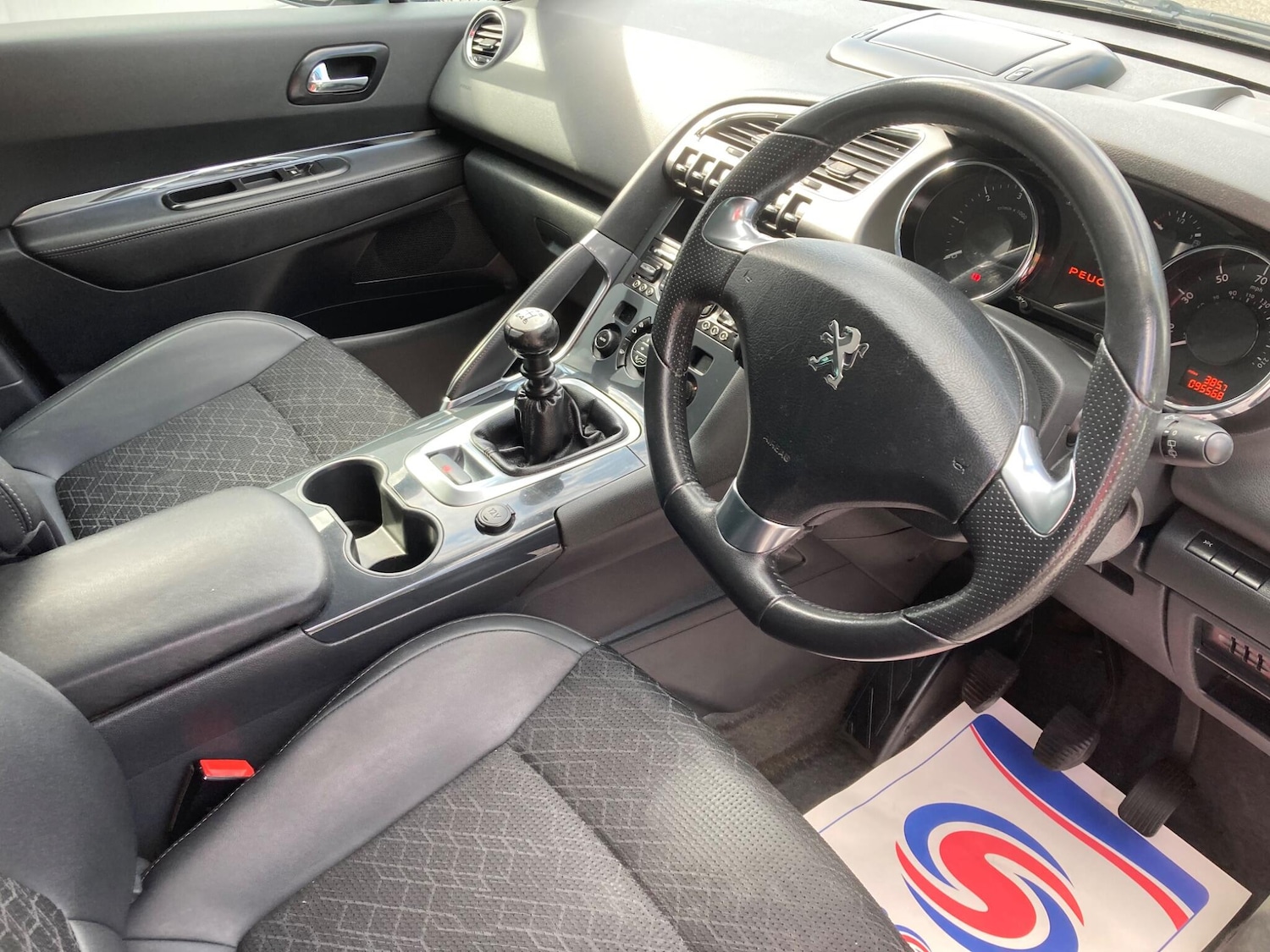 Used Peugeot 3008 2015 for sale - 76584430: Photo 23