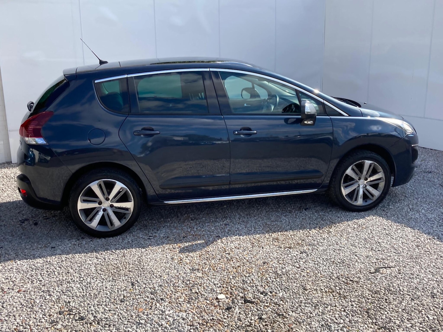 Used Peugeot 3008 2015 for sale - 76584430: Photo 5