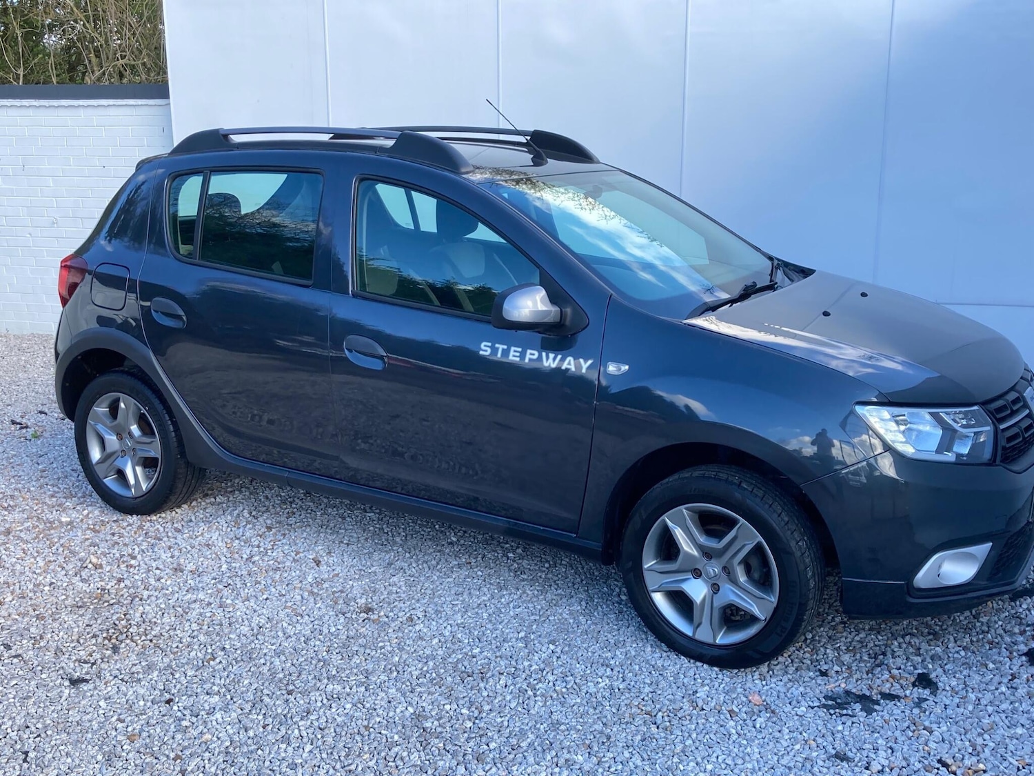Used Dacia Sandero Stepway for sale - 78116007: Photo 2