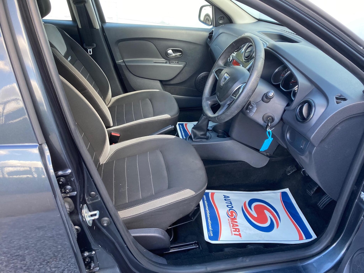 Used Dacia Sandero Stepway for sale - 78116007: Photo 6