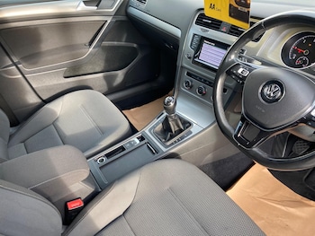 Used Volkswagen Golf 2014 for sale - 76742739: Photo