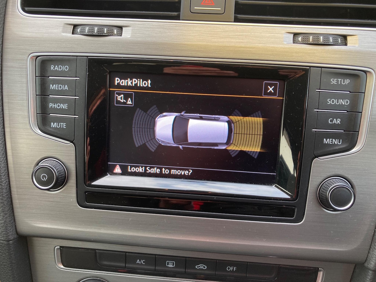 Used Volkswagen Golf 2014 for sale - 76742739: Photo 9