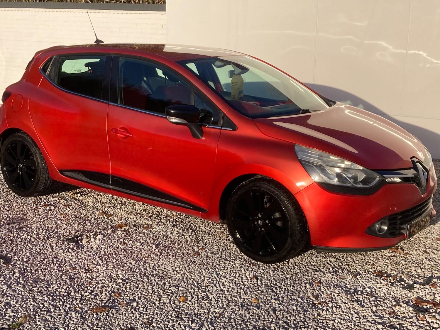 Used Renault Clio 2014 for sale - 76584621: Photo 2
