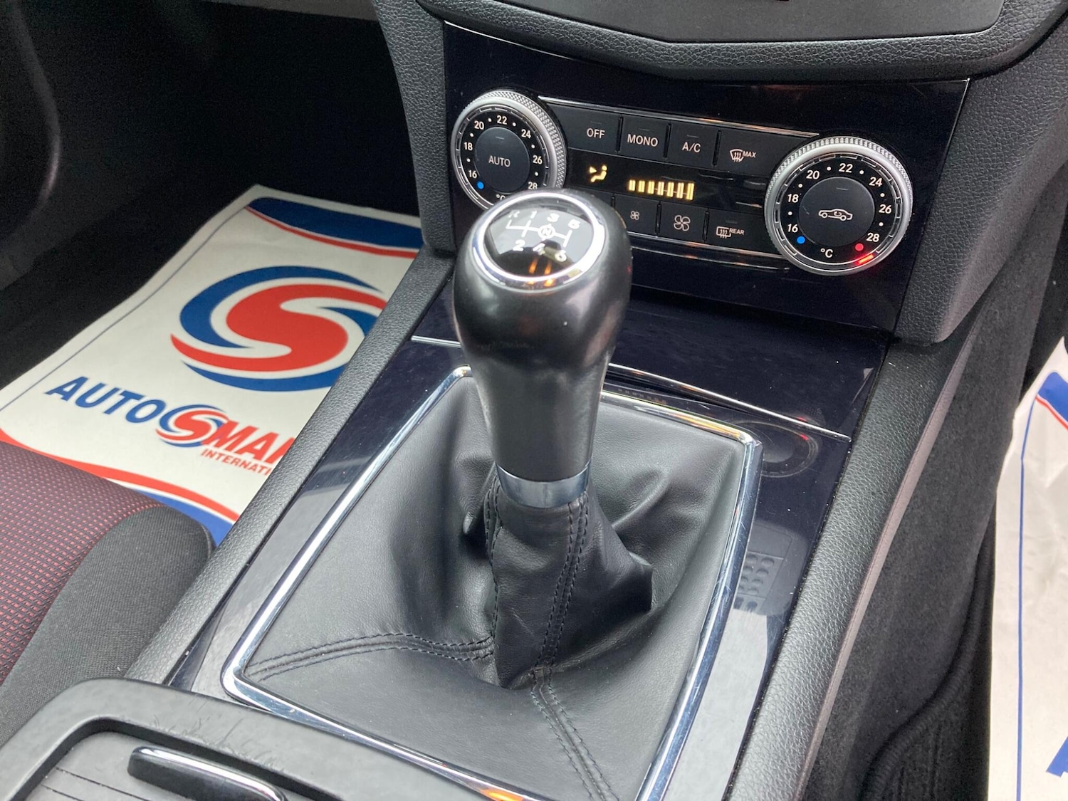 Used Mercedes-Benz C Class 2010 for sale - 77455565: Photo 7