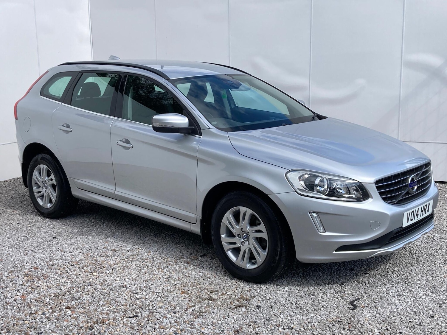 Used Volvo XC60 2014 for sale - 76646354: Photo 2
